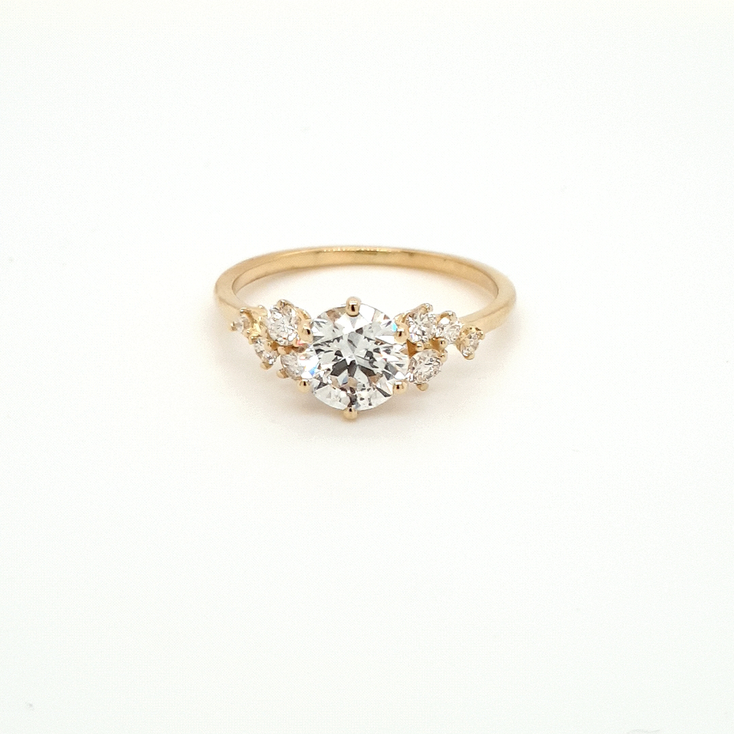 Custom Diamond Engagement Ring l Marie-Pauline Moonen